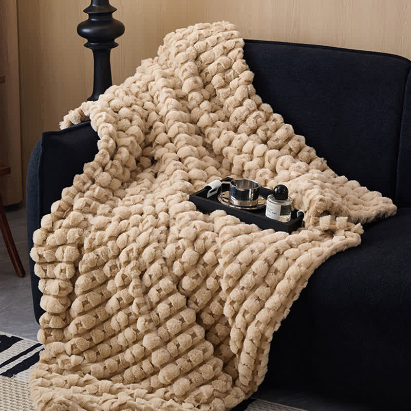 Modern Fleece Blanket For Artful Warmth