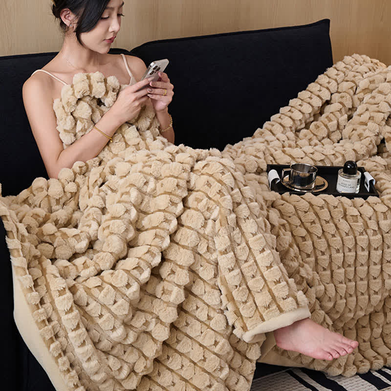 Modern Fleece Blanket For Artful Warmth