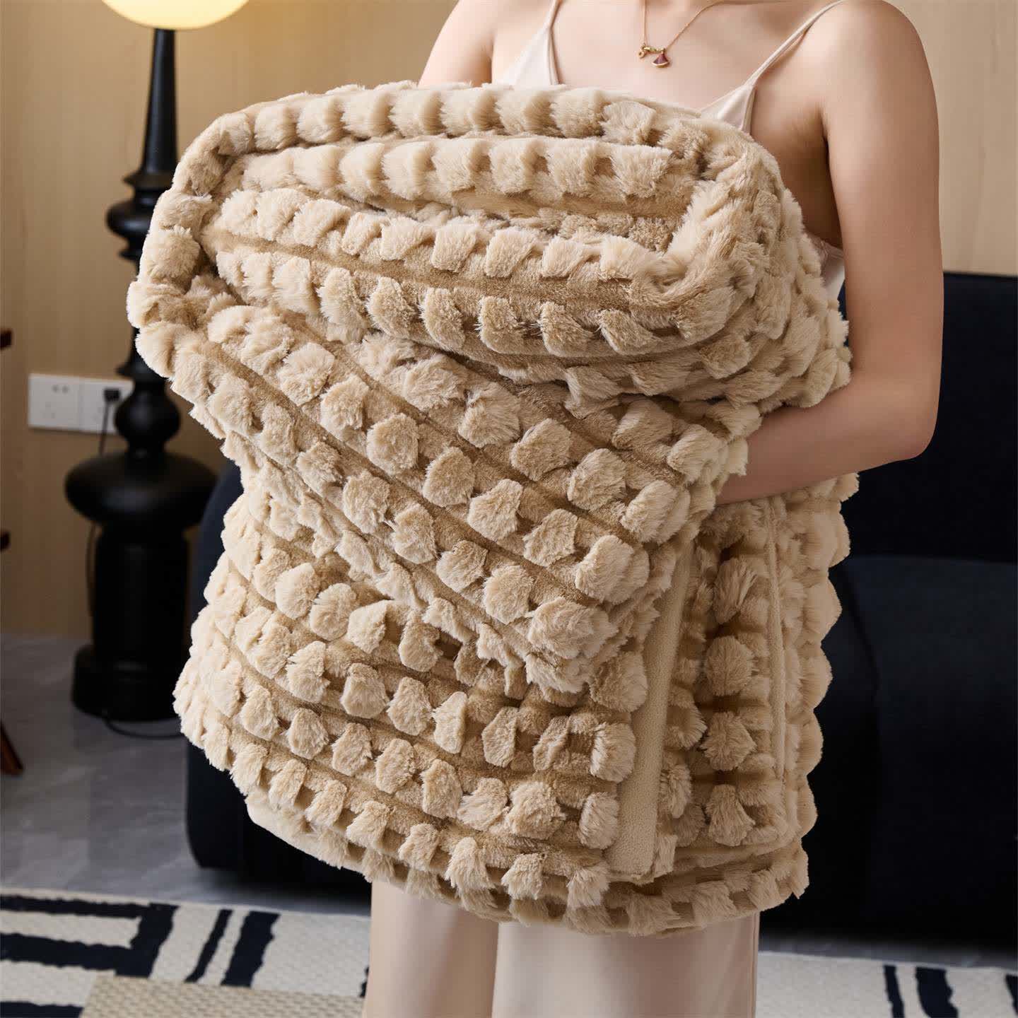 Modern Fleece Blanket For Artful Warmth