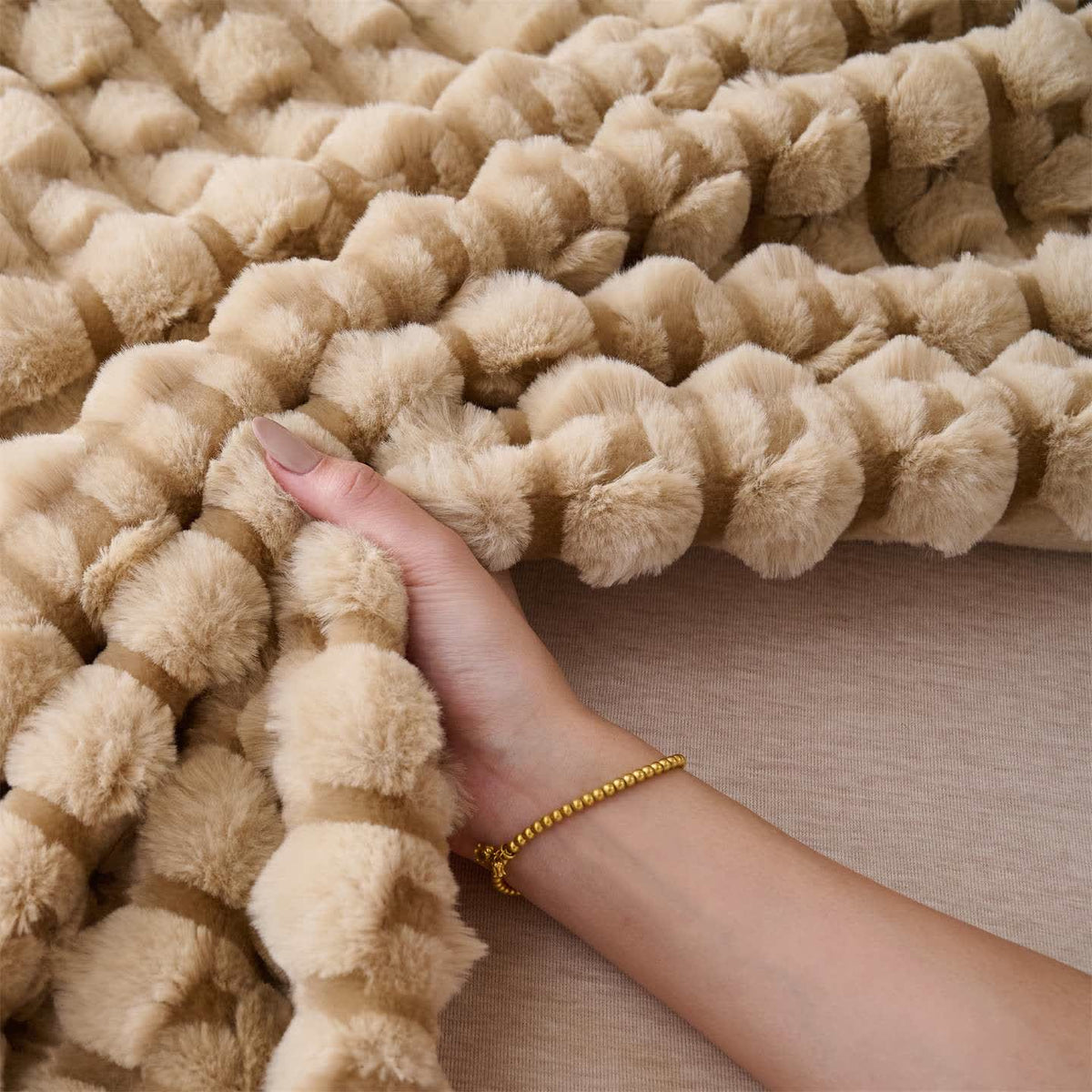 Modern Fleece Blanket For Artful Warmth