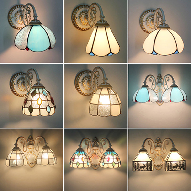 Tiffany Glass Wall Lamp With Floral Character