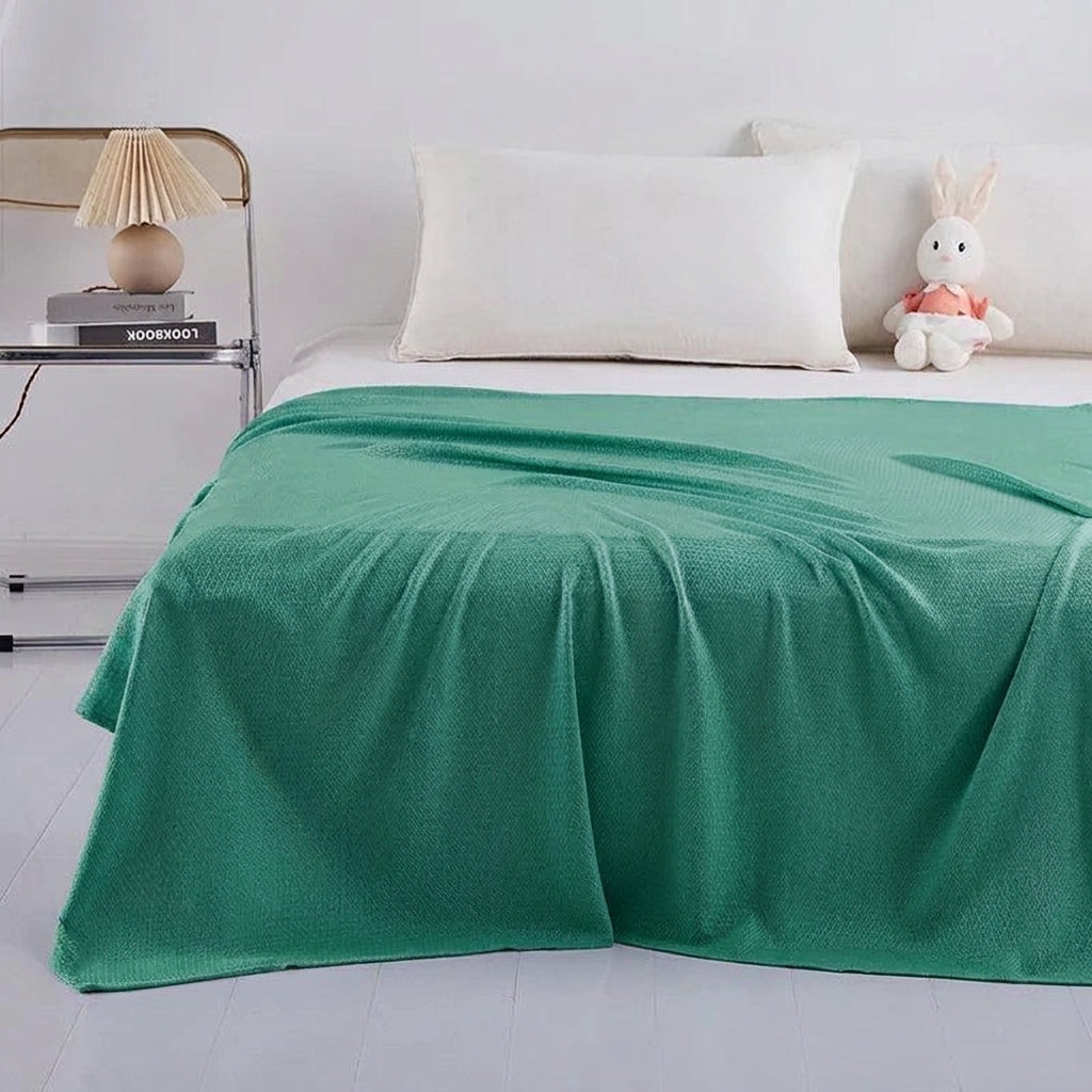 LISTINGOPT::kovosis::100-bamboo-fiber-summer-blanket-lightweight-breathable-diamond-grid-air-condition-cooling-quilt-skin-friendly-duvet-comforter::color-green