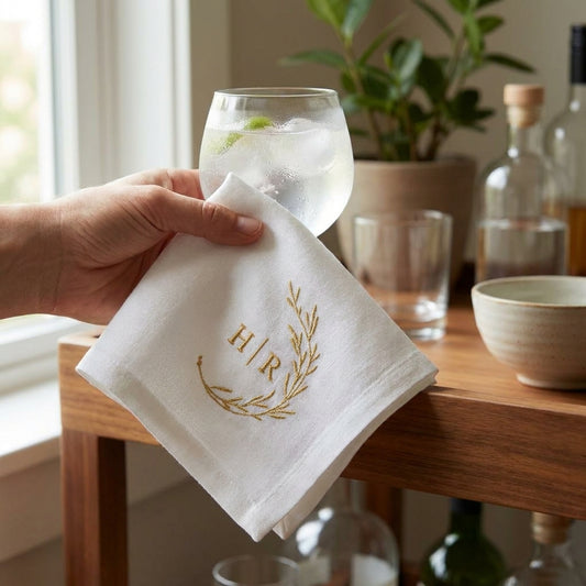 LISTINGOPT::kovosis::10pcs-personalized-design-housewarming-gift-wedding-100-linen-napkinscustomized-monogram-linen-cotton-dinner-cloth-embroidered::02-inuse