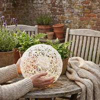 LISTINGOPT::kovosis::atmospheric-led-light-ball-for-indoors-outdoors-orbola::02-inuse