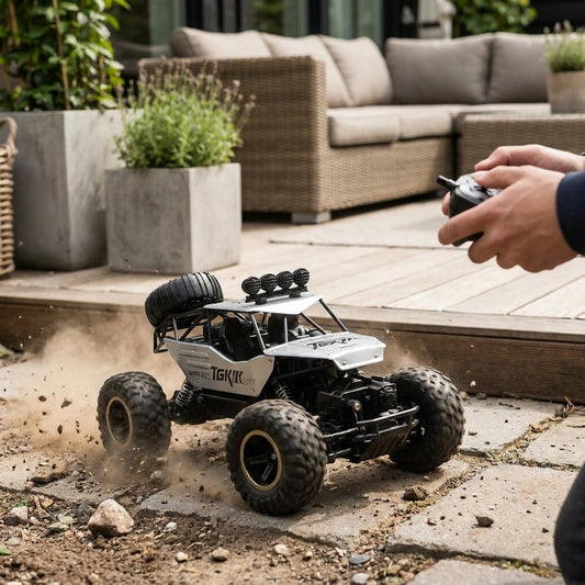 LISTINGOPT::kovosis::beasttrek-x4-robuster-rc-monstertruck::02-inuse