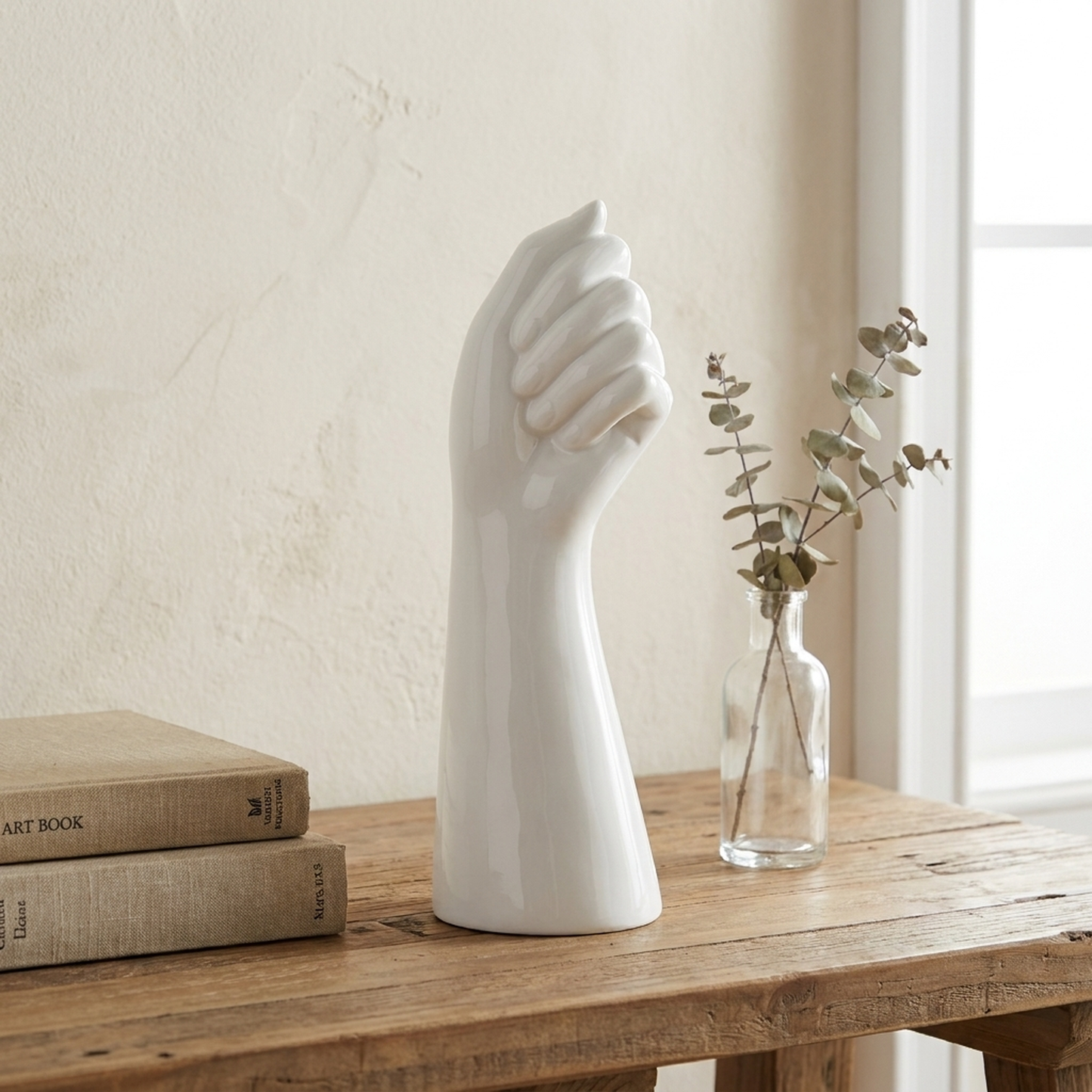 LISTINGOPT::kovosis::ceramic-hand-vase-with-sculptural-character::variant-unique-00c659670a636b