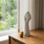 LISTINGOPT::kovosis::ceramic-hand-vase-with-sculptural-character::variant-unique-203ae29c763509