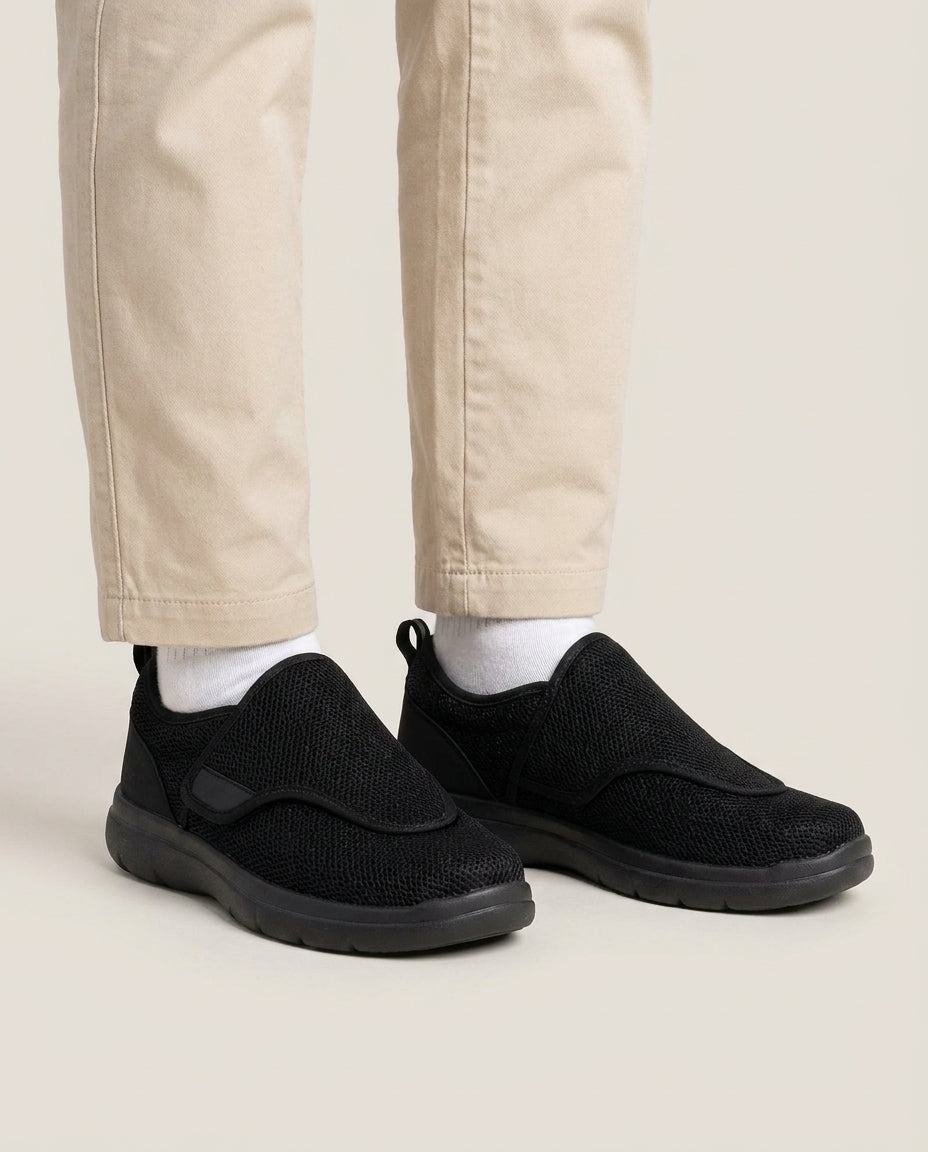 LISTINGOPT::kovosis::chaussures-orthopediques-homme-senior-a-scratch-extra-larges::01-front