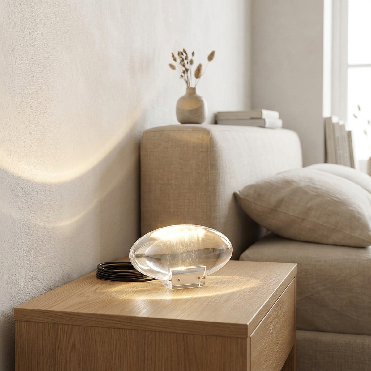 LISTINGOPT::kovosis::crystal-glow-table-lamp-projects-artistic-light-1::01-hero