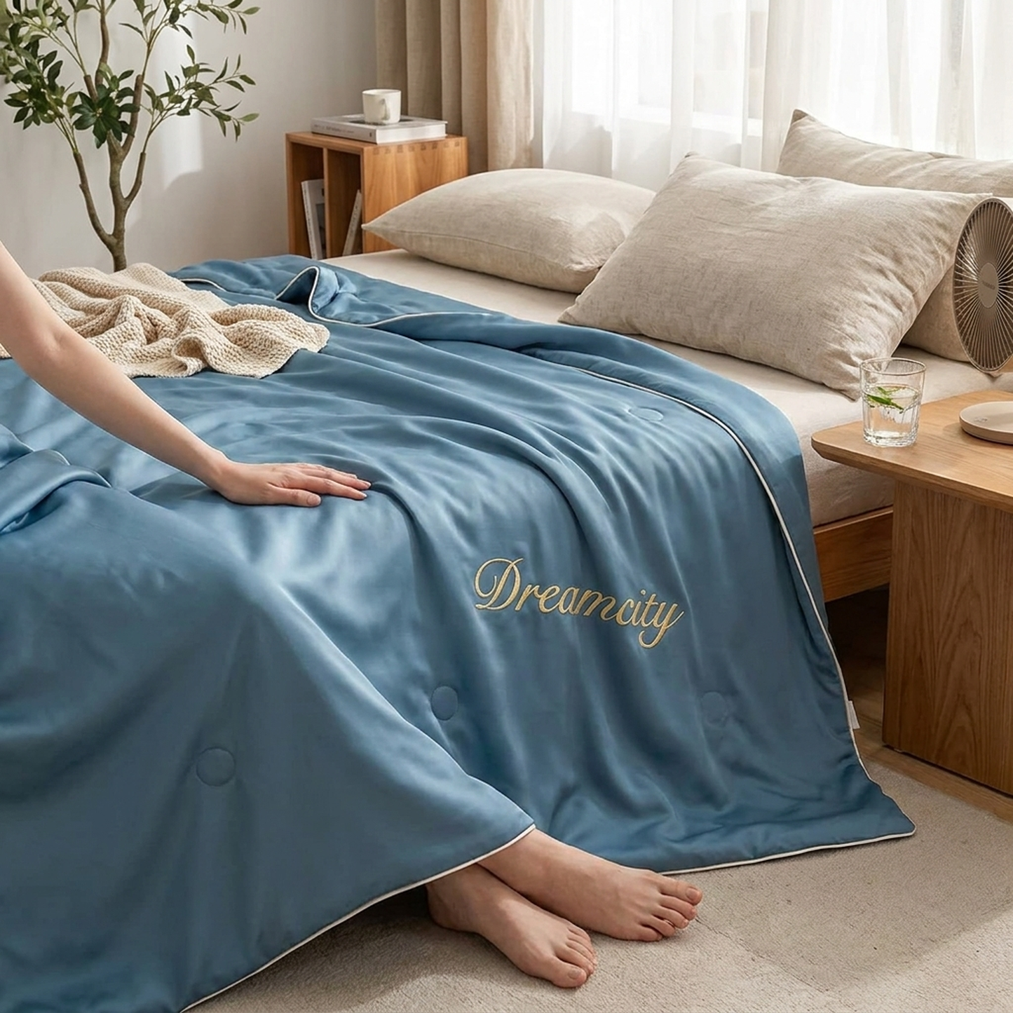LISTINGOPT::kovosis::ice-silk-summer-blanket-for-cooler-sleep::02-inuse