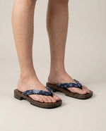 LISTINGOPT::kovosis::japanese-geta-sandals-handcrafted-wood-fabric::01-front