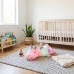 LISTINGOPT::kovosis::lunacorn-leuchtendes-einhorn-kuscheliger-pluschfreund-regenbogen-leds-perfektes-geschenk-fur-kinder::03-lifestyle