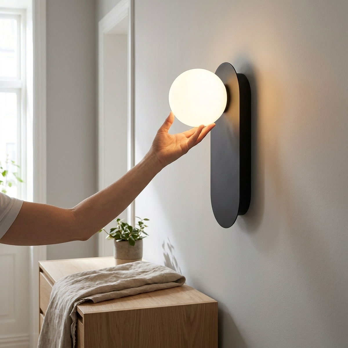 LISTINGOPT::kovosis::nordic-glass-globe-wall-sconce-soft-ambient-glow::02-inuse