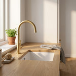 LISTINGOPT::kovosis::ocs-keukenkraan-met-waterdispenser-van-ongelakt-messing::03-lifestyle