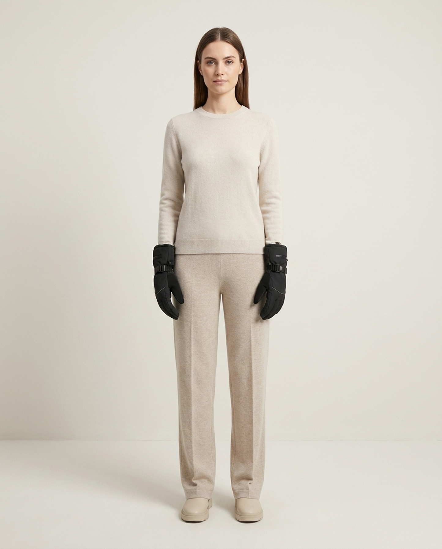 LISTINGOPT::kovosis::rechargeable-heated-winter-gloves-for-outdoor-warmth::01-front