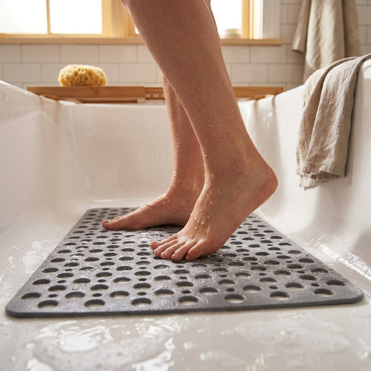LISTINGOPT::kovosis::safesoak-mat-non-slip-shower-and-bath-mat-with-suction-cups::02-inuse