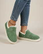 LISTINGOPT::kovosis::thermos-house-slippers-for-cozy-winter-warmth::01-front