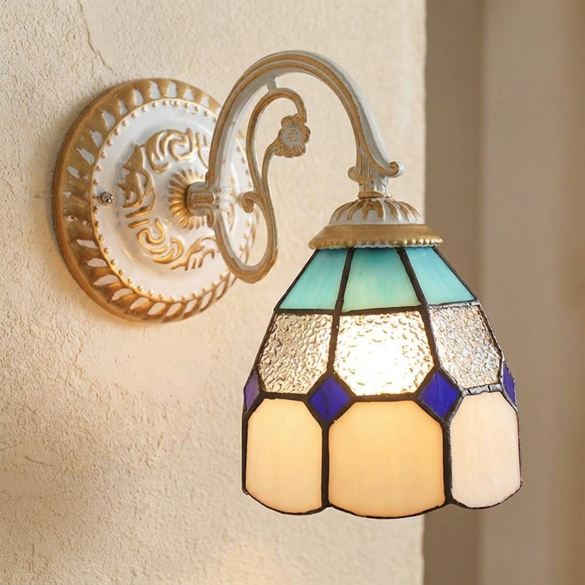 LISTINGOPT::kovosis::tiffany-glass-wall-lamp-with-floral-character::variant-unique-bccd73f9a77fc1