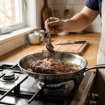 LISTINGOPT::kovosis::titan-premium-pan-hochwertige-titanpfanne-ohne-beschichtung-fur-alle-herdarten::02-inuse