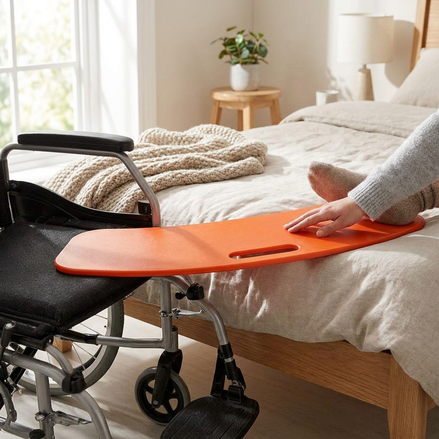 LISTINGOPT::kovosis::transfer-board-for-safe-smooth-mobility::02-inuse