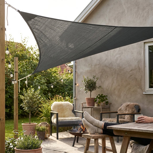 LISTINGOPT::kovosis::waterafstotend-zonnescherm-uv-bescherming-voor-balkon-tuin-of-terras-driehoek-of-vierkant::02-inuse