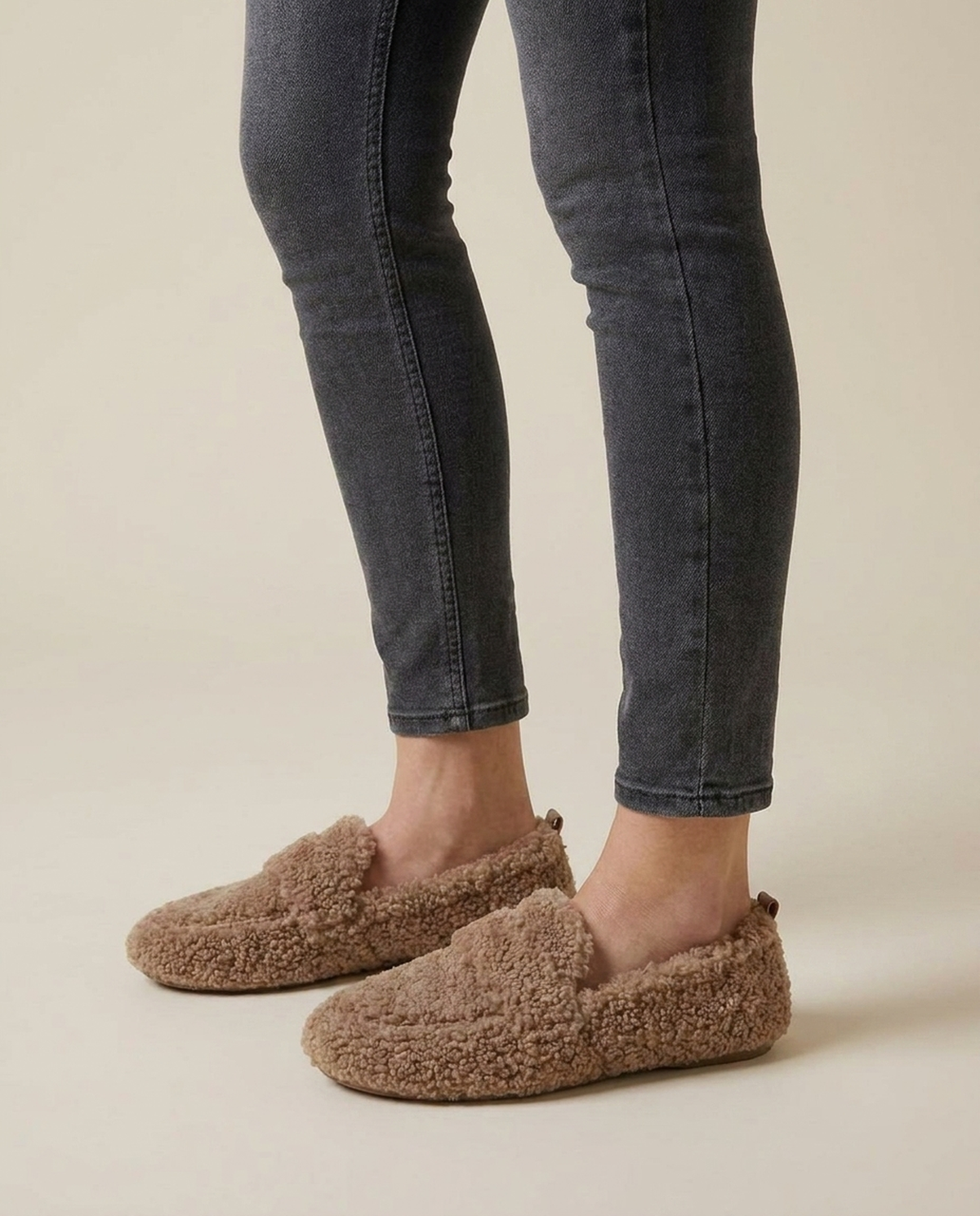LISTINGOPT::kovosis::winter-slippers-warmth-with-every-step::02-side