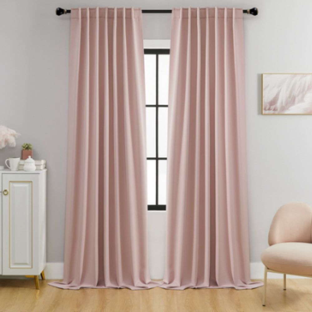 Cortinas opacas Noiréa para ambiente de descanso