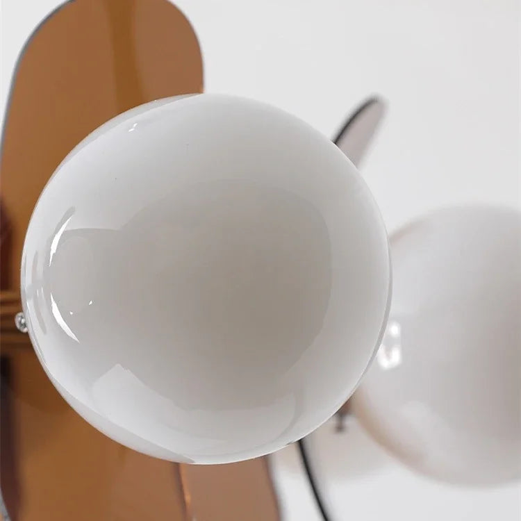 Lampadario Bauhaus Globe – un punto focale sorprendente