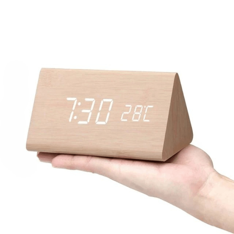 Orologio in legno con display attivato dalla voce a LED