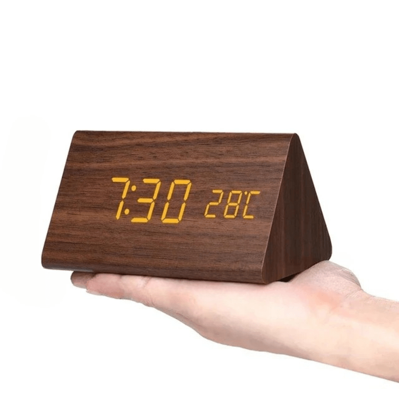 Orologio in legno con display attivato dalla voce a LED