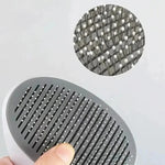 Brosse de toilettage pour chat pour un démêlage sans stress