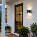 Illuminazione da Parete Nordica Up Down per Facciate Imponenti