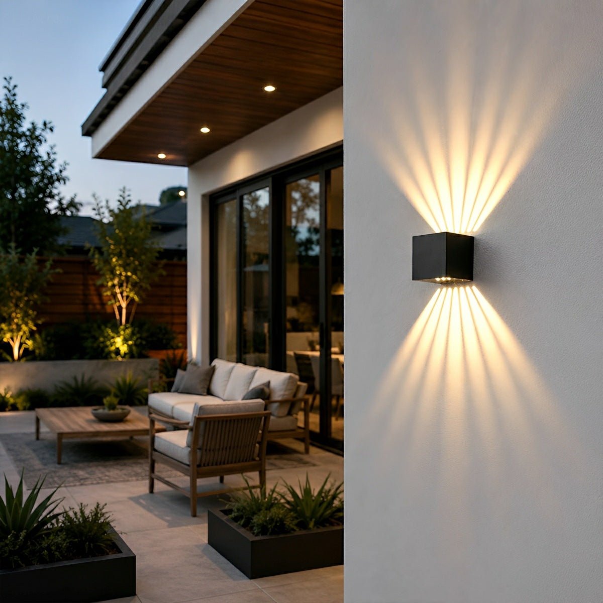 Illuminazione da Parete Nordica Up Down per Facciate Imponenti