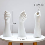 Vaso in Ceramica a Mano con Carattere Scultoreo