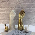 Vaso in Ceramica a Mano con Carattere Scultoreo