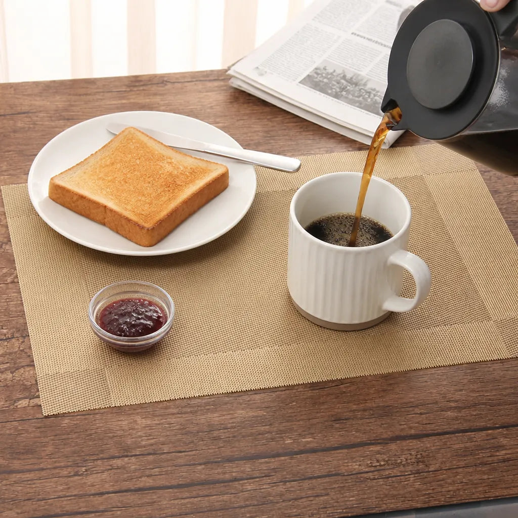 Gewebte Vinyl-Tischsets für einen eindrucksvollen Tisch  