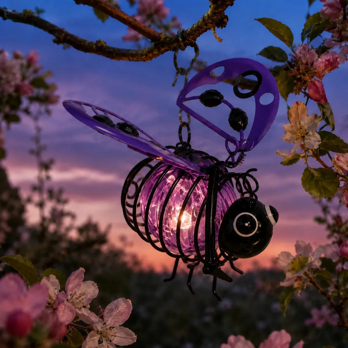 Solar Hanging Bee Lamp With Garden Glow