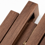 Perchero escultórico de madera para entradas artísticas